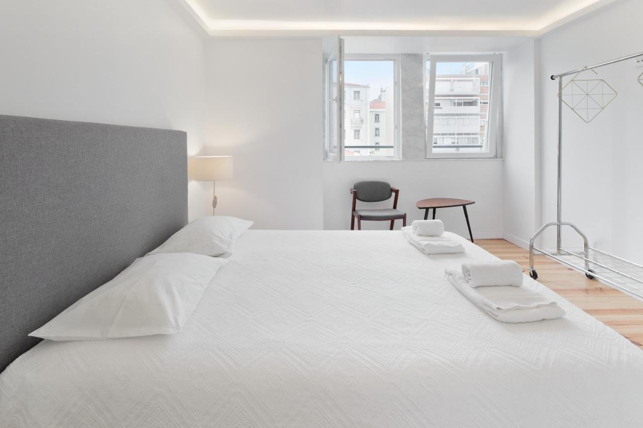 With Private Bathroom -alcantara * Lisboa